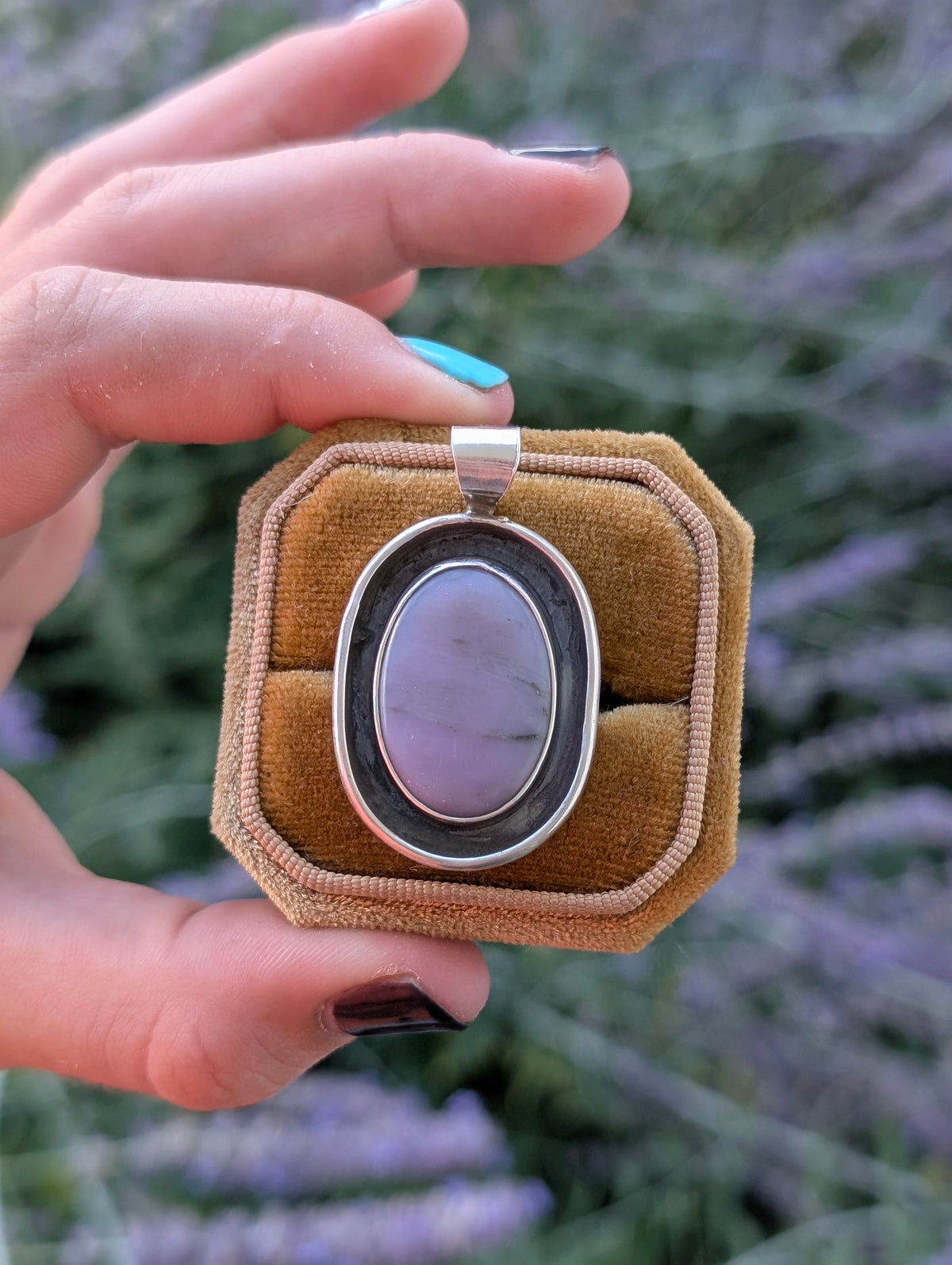 Morado Pendant