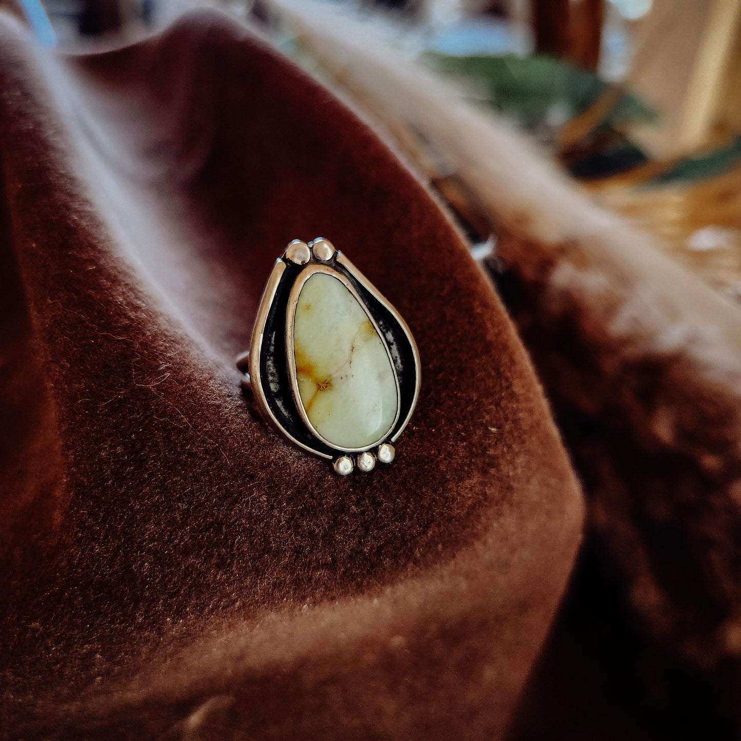 Palomino Ring SZ 6