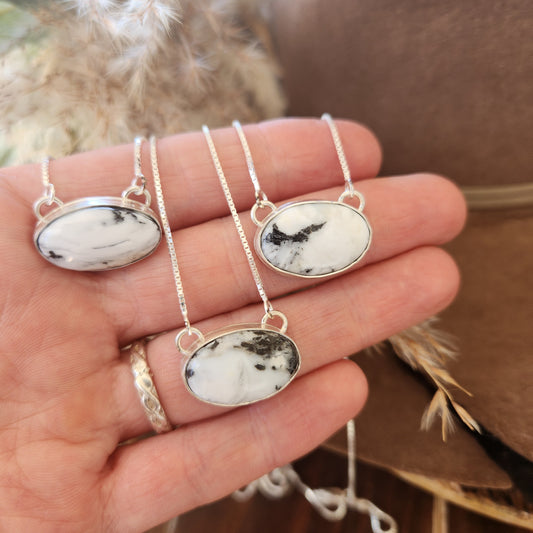 White Buffalo 16 in Necklace