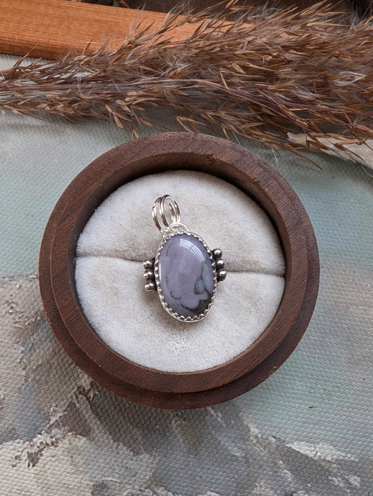 Morado Pendant