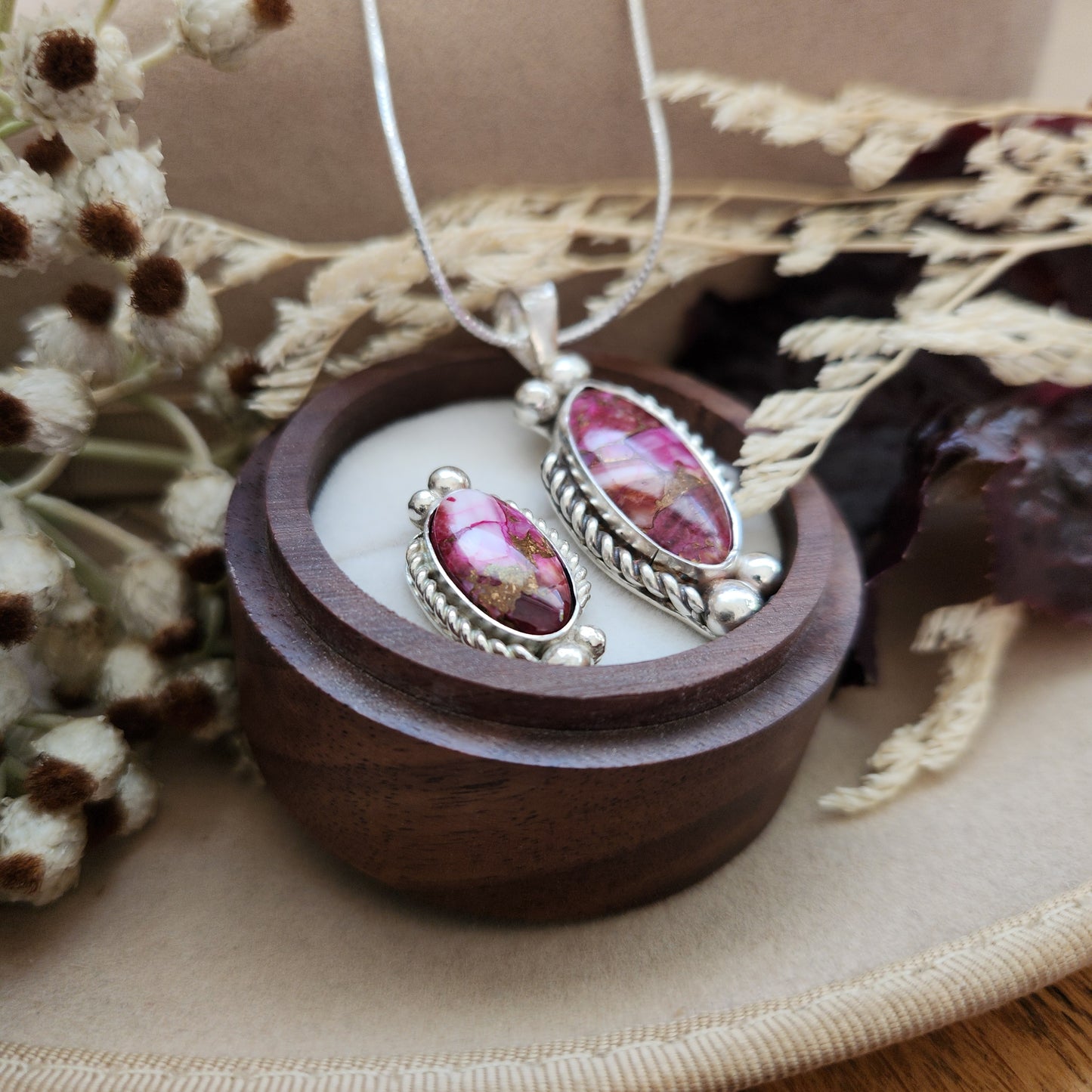 Pink Kingman Spiny Oyster Ring and Necklace Set