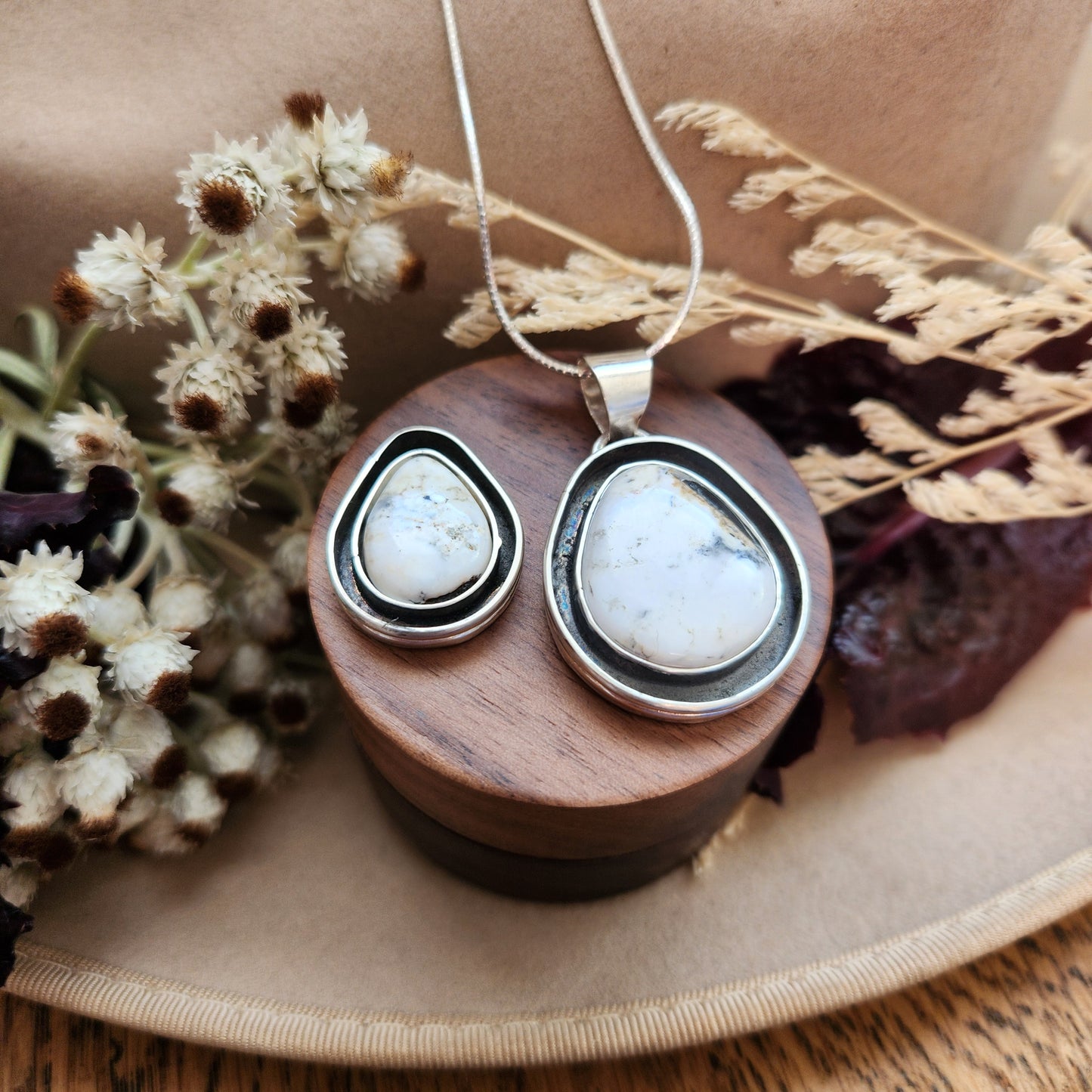 White Buffalo Ring and Necklace Set