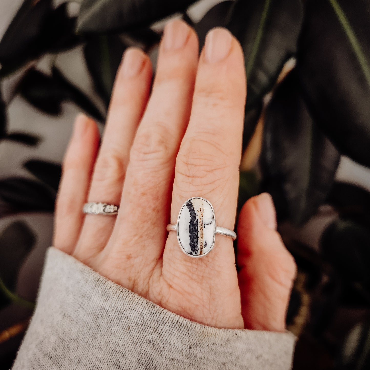 White Buffalo Snake Eye Ring SZ 8.75