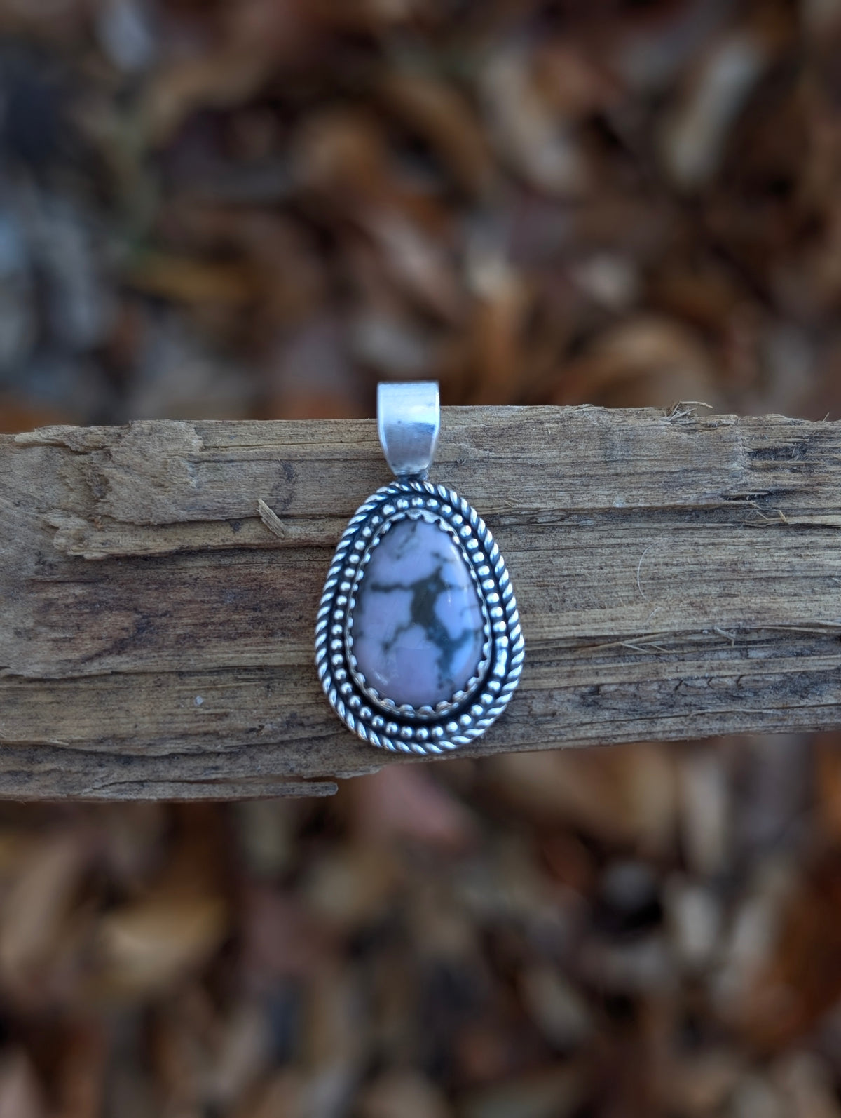 Morado Pendant