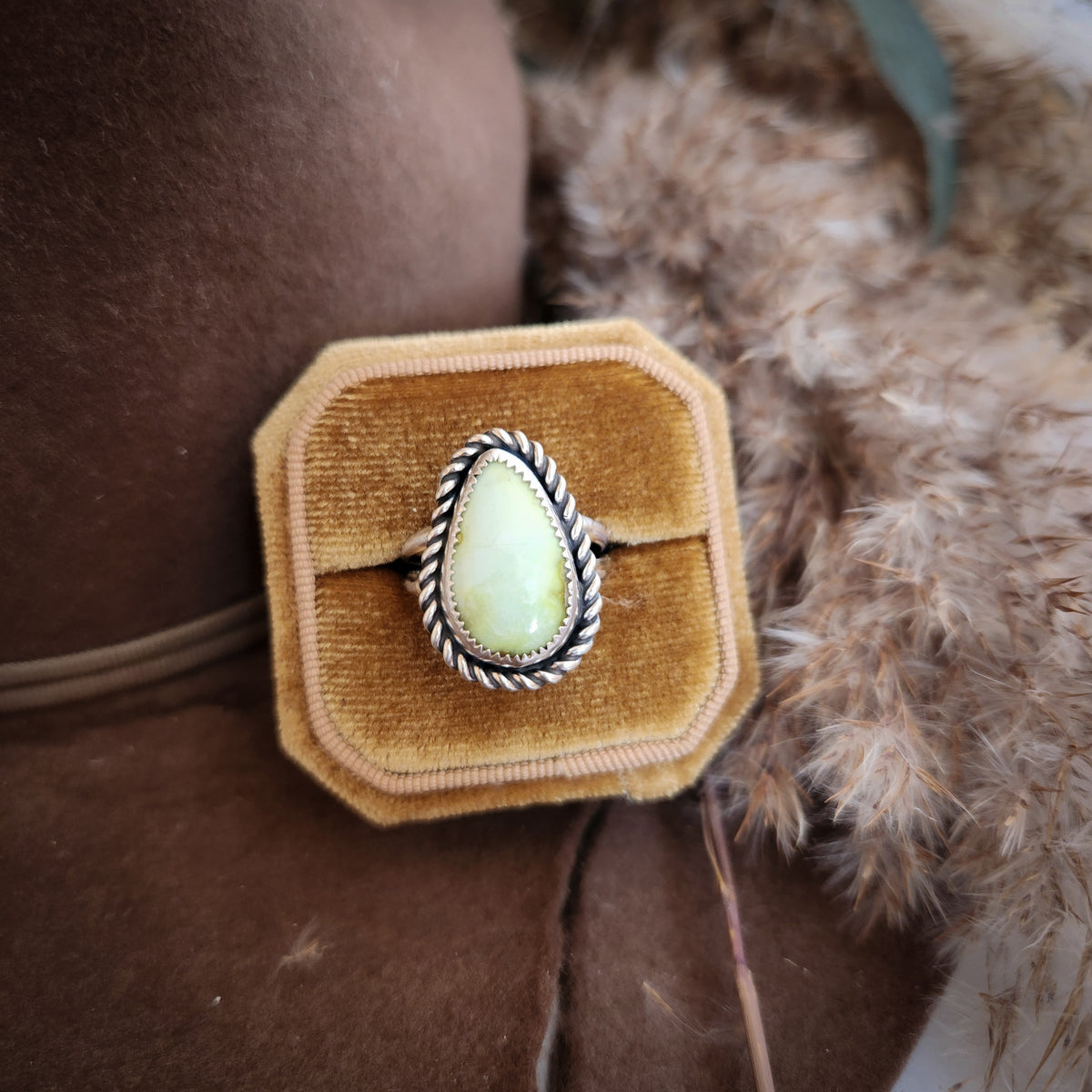 Palomino Ring SZ 8.5